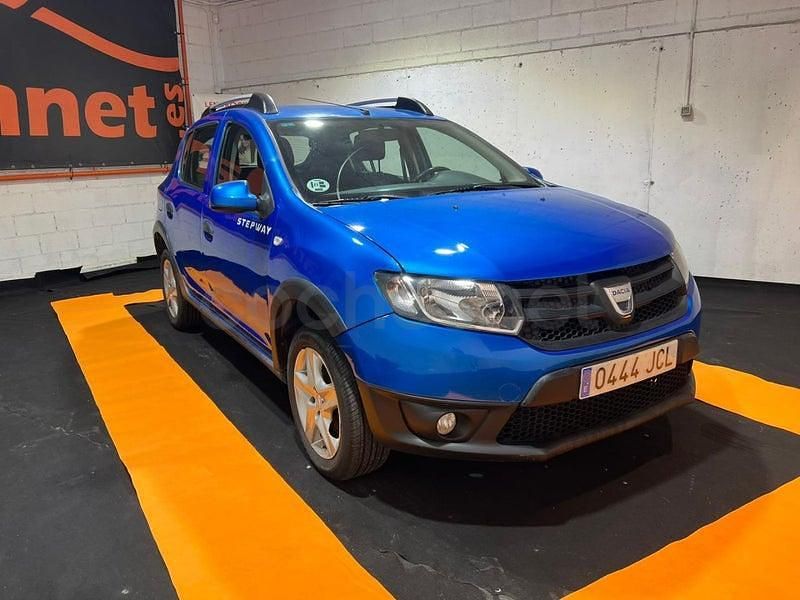 Usado Dacia Sandero Stepway 90 CV (66 kW) 2015 Azul Berlina