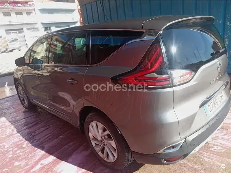 Usado Renault Espace LIMITED 160 CV (117 kW) 2021 Gris / plata Monovolumen