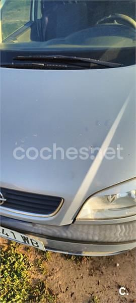 Usado Opel Zafira Comfort 82 CV (60 kW) 1999 Gris / plata Monovolumen