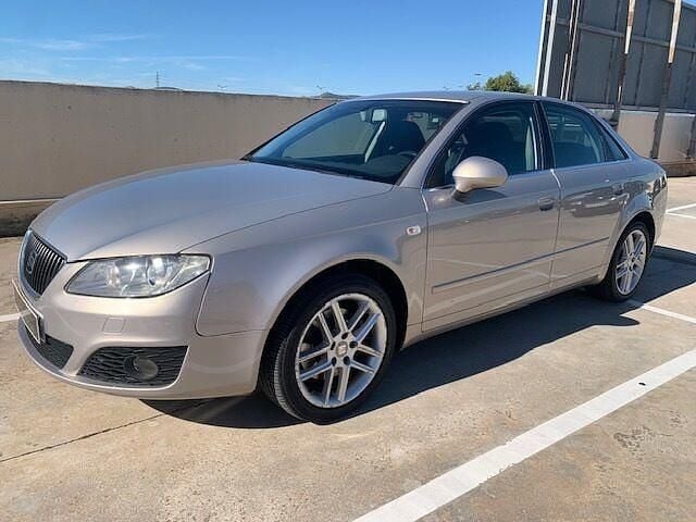 Usado Seat Exeo Sport 150 CV (110 kW) 2009 Beige Berlina