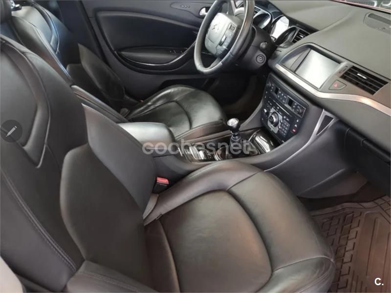 Usado Citroën C5 Exclusive 138 HP (101 kW) 2009 Vermelho Sedan