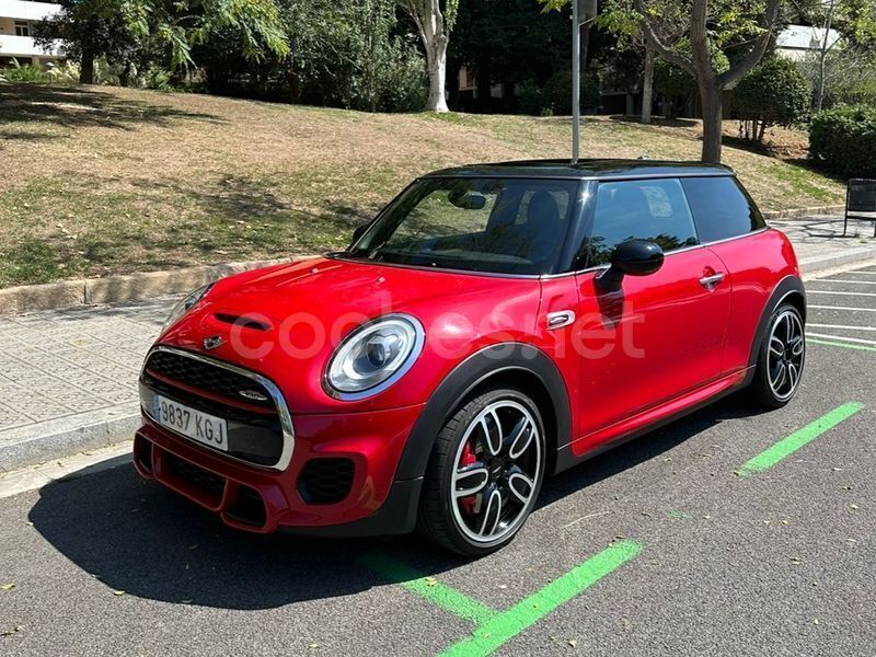 Usado Mini John Cooper Works 231 CV (169 kW) 2017 Rojo Utilitario