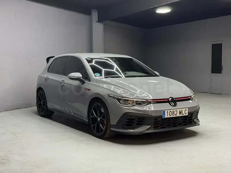 Usado VW Golf VII GTI Clubsport 301 CV (221 kW) 2021 Gris / plata Utilitario