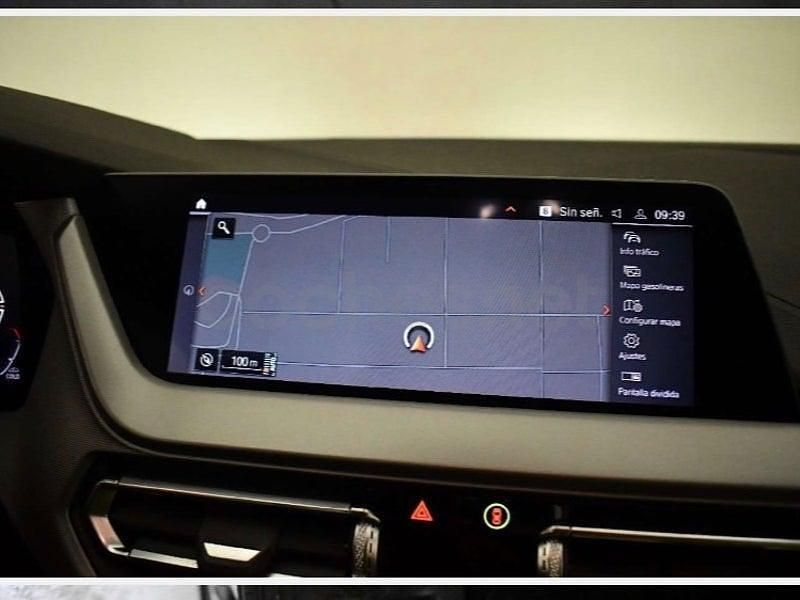 Usado BMW 118 150 CV (110 kW) 2022 Gris / plata Utilitario