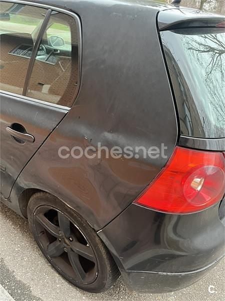 Usado VW Golf IV Trendline 105 CV (77 kW) 2006 Negro Berlina