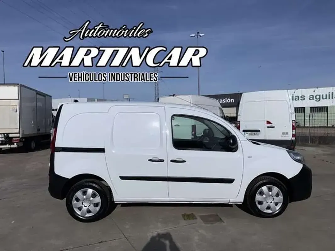 Usado Renault Kangoo Authentique 67 CV (49 kW) 2018 Blanco Monovolumen