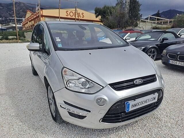 Usado Ford S-MAX Titanium 140 CV (102 kW) 2011 Gris Monovolumen