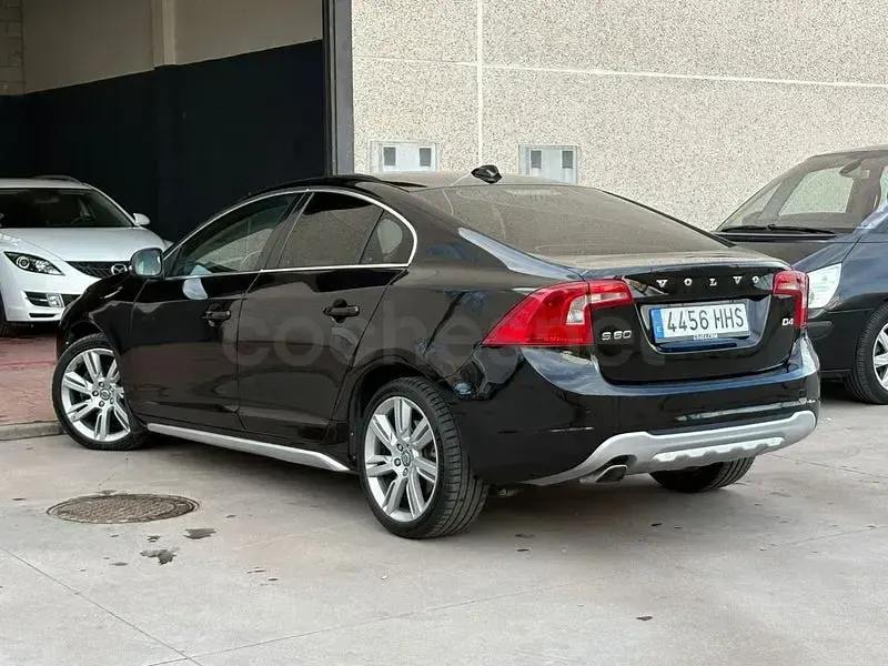 Occasion Volvo S60 Momentum 163 PK (119 kW) 2012 Zwart Sedan