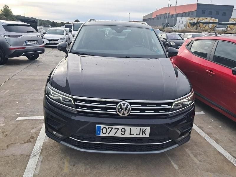 Usado VW Tiguan Sportline 150 CV (110 kW) 2020 Negro SUV