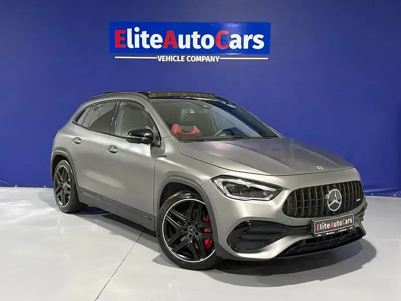 Usado Mercedes GLA35 AMG 306 CV (225 kW) 2023 Gris / plata SUV