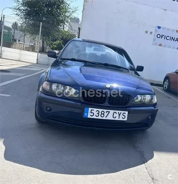 Usado BMW 318 143 CV (105 kW) 2004 Azul Berlina