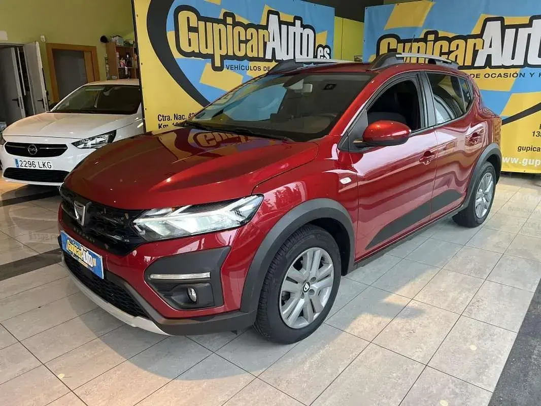 Usado Dacia Sandero Essentiel 101 CV (74 kW) 2021 Burdeos Utilitario