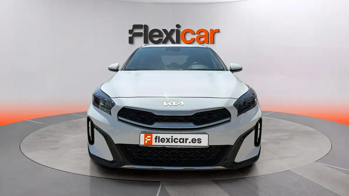 Usado Kia XCeed 120 CV (88 kW) 2023 Blanco SUV