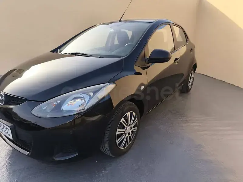 Usado Mazda 2 Active 68 CV (50 kW) 2008 Negro Utilitario