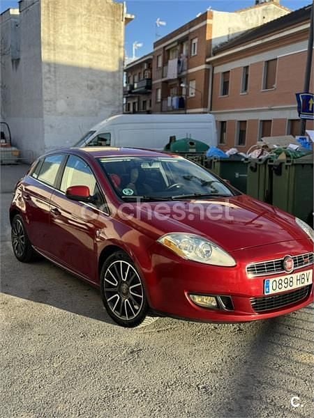 Granate Usado 2011 Fiat Bravo Active Utilitario | 5500 € (Precio justo) - Imagen 1/4