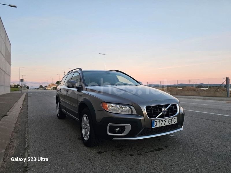 Beige Usado 2007 Volvo XC70 Momentum SUV | 7500 € - Imagen 1/4
