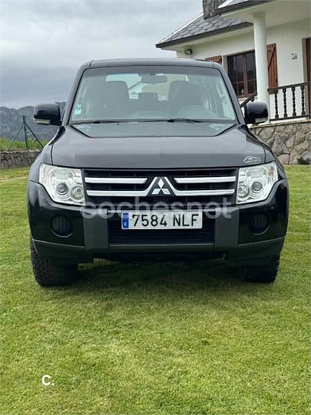 Usado Mitsubishi Montero Intense 160 CV (117 kW) 2010 Negro SUV