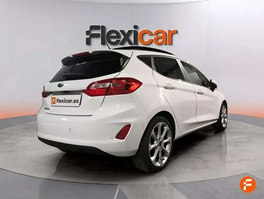 Usado Ford Fiesta ST-Line 125 CV (91 kW) 2017 Blanco Utilitario