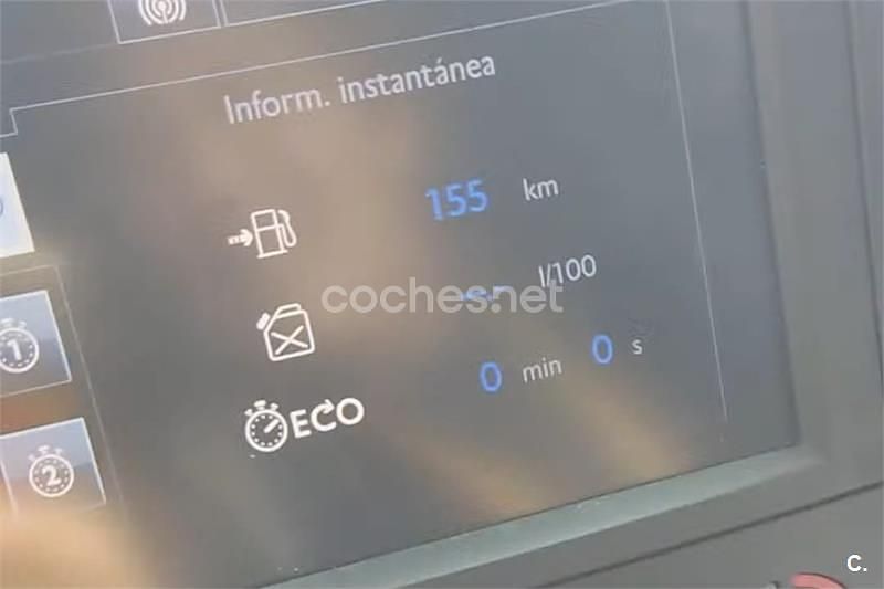 Usado Peugeot Partner Tepee Outdoor 120 CV (88 kW) 2016 Gris / plata Monovolumen