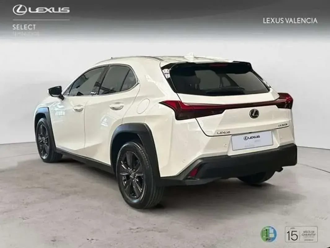 Usado Lexus UX 300h 199 CV (146 kW) 2026 Blanco SUV