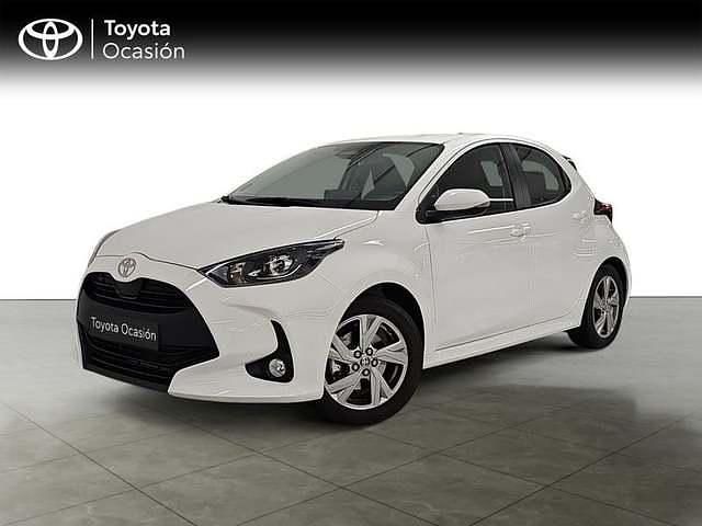 Usado Toyota Yaris Hybrid Active 116 CV (85 kW) 2025 Blanco Berlina