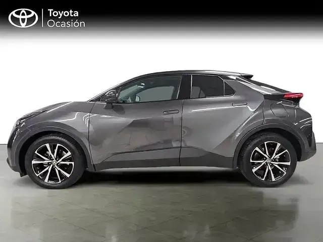 Begagnad Toyota C-HR Advance 140 HK (102 kW) 2025 Grå SUV