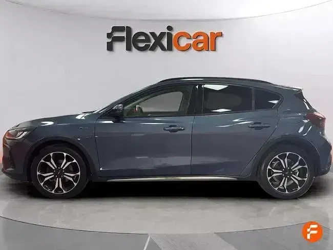 Begagnad Ford Focus Active 155 HK (114 kW) 2022 Blå Sedan