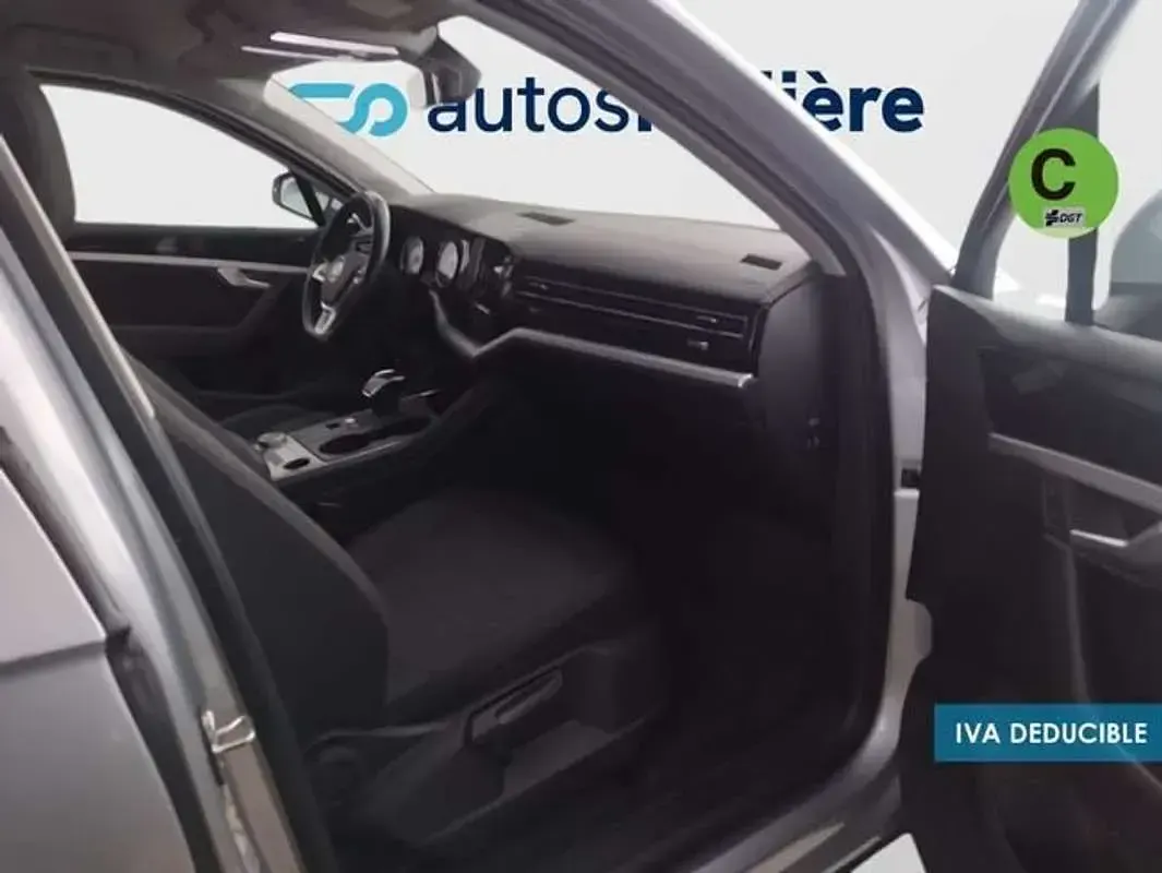 Usado VW Touareg Pure 231 CV (169 kW) 2019 Gris SUV