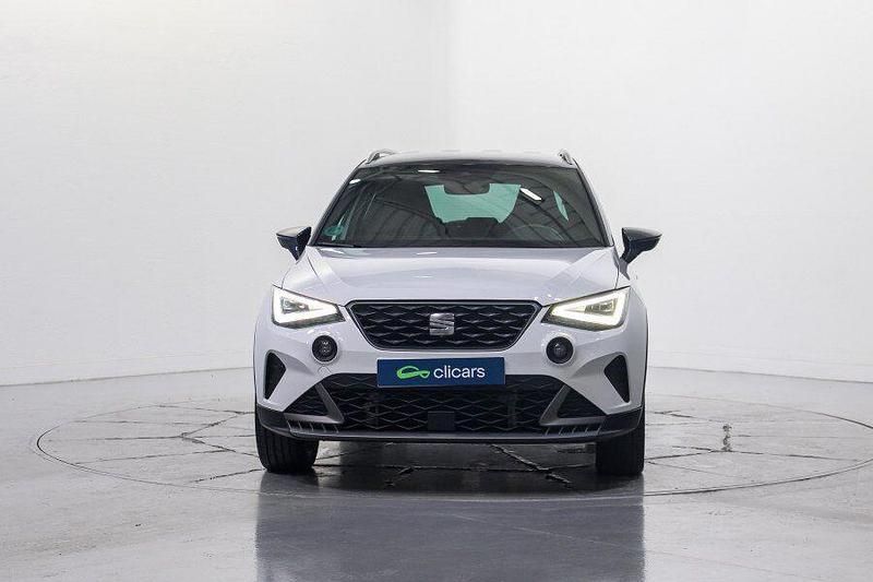 Usado Seat Arona FR 150 CV (110 kW) 2025 Blanco SUV