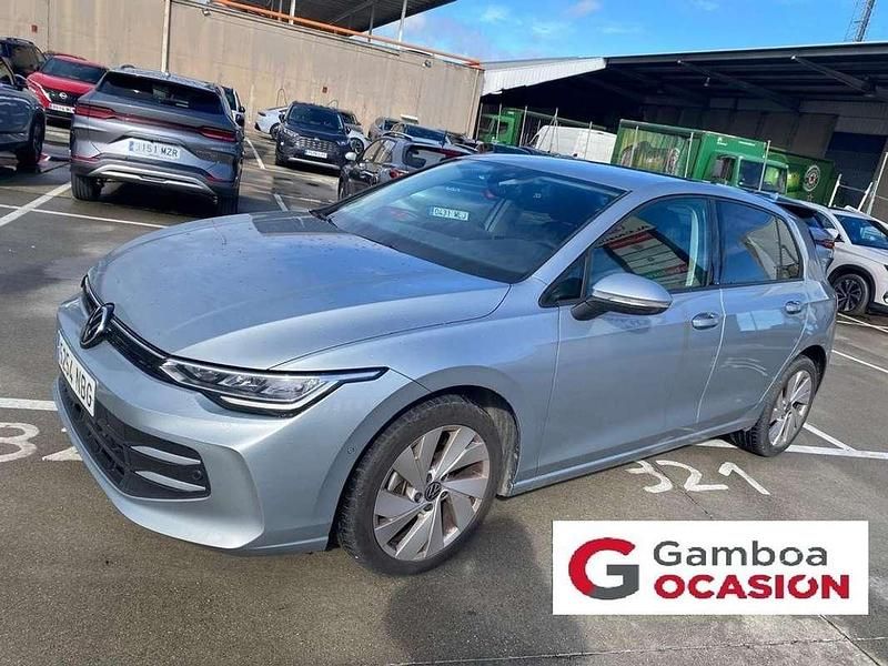 Usado VW Golf VIII 116 CV (85 kW) 2025 Gris Utilitario