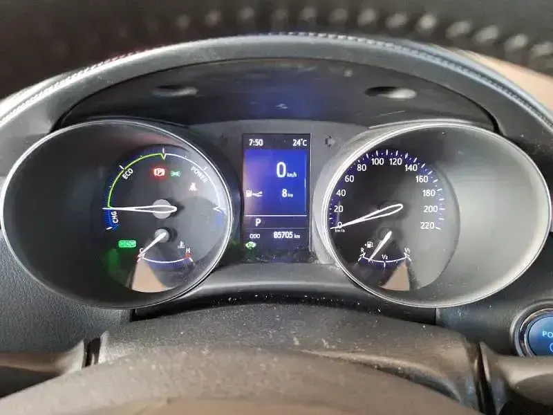 Usado Toyota C-HR Active 122 CV (89 kW) 2020 Gris SUV