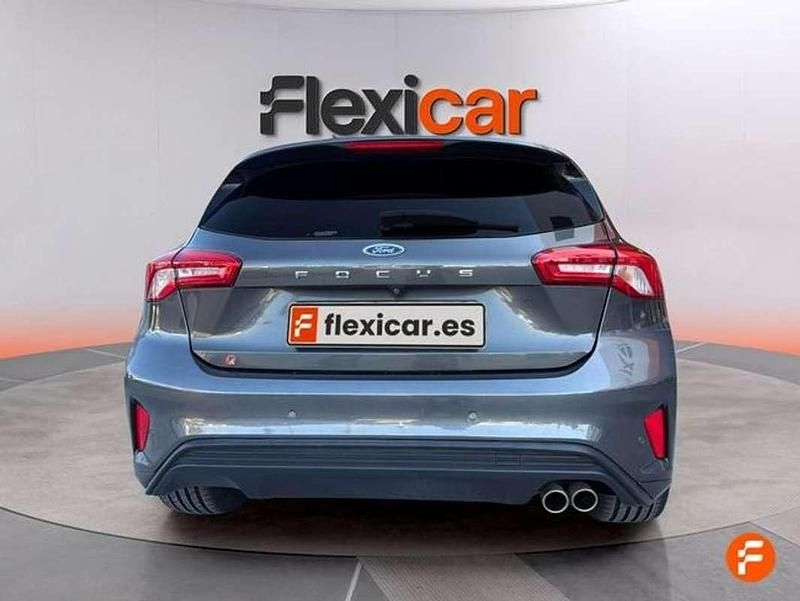 Usado Ford Focus ST-Line X 125 CV (91 kW) 2020 Gris Utilitario