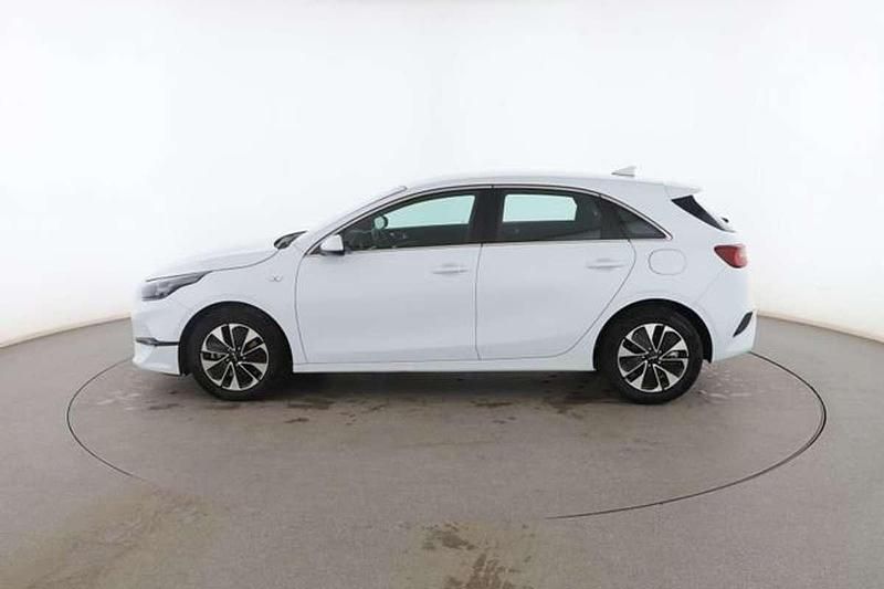 Usado Kia Ceed 102 CV (75 kW) 2024 Blanco Utilitario