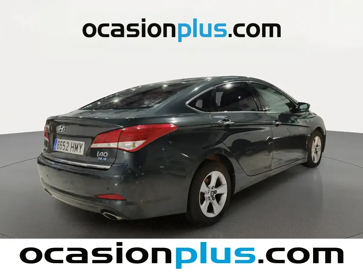 Usado Hyundai i40 GLS 136 CV (100 kW) 2012 Gris Berlina