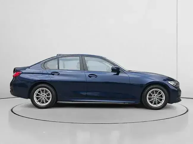 Usado BMW 318 150 CV (110 kW) 2022 Azul Berlina