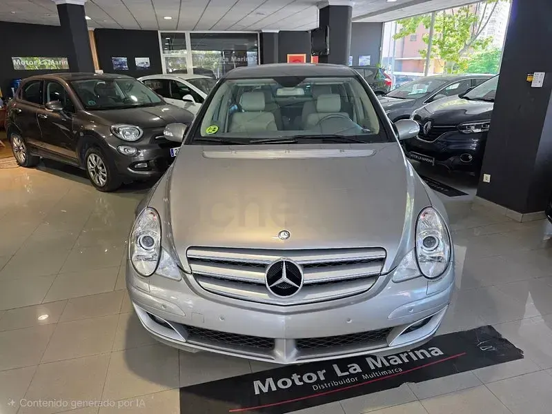 Usado Mercedes R320 224 CV (164 kW) 2007 Beige Familiar