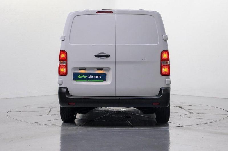 Usado Citroën Jumpy 100 CV (73 kW) 2023 Blanco Monovolumen