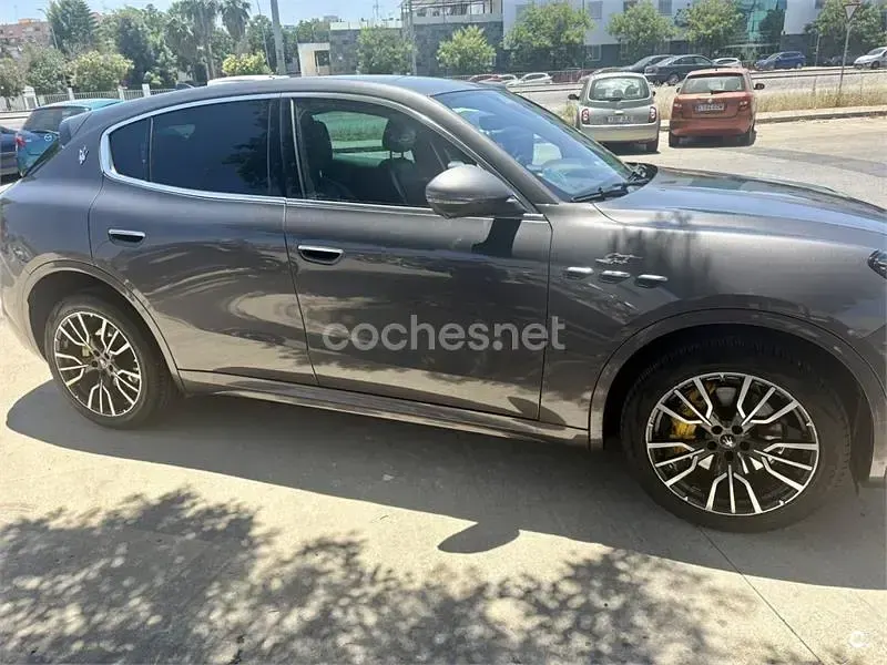 Usado Maserati Grecale GT 300 CV (220 kW) 2022 Gris / plata SUV