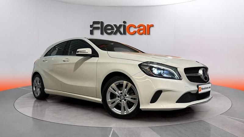 Usado Mercedes A200 139 CV (102 kW) 2017 Blanco Berlina
