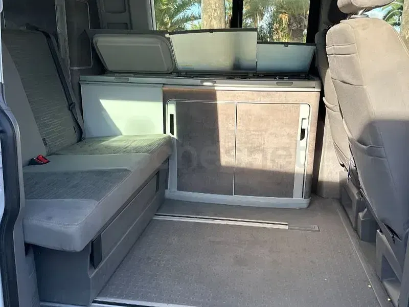 Usado VW California Beach 150 CV (110 kW) 2022 Blanco Van