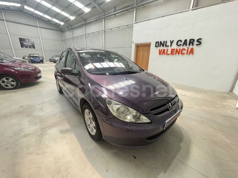 Violeta / lila Usado 2003 Peugeot 307 Berlina | 3490 € (Precio justo) - Imagen 1/4