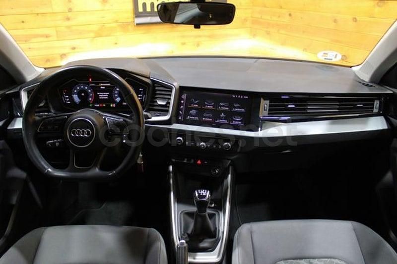 Usado Audi A1 Sportback S-Line 95 CV (69 kW) 2022 Gris / plata Utilitario