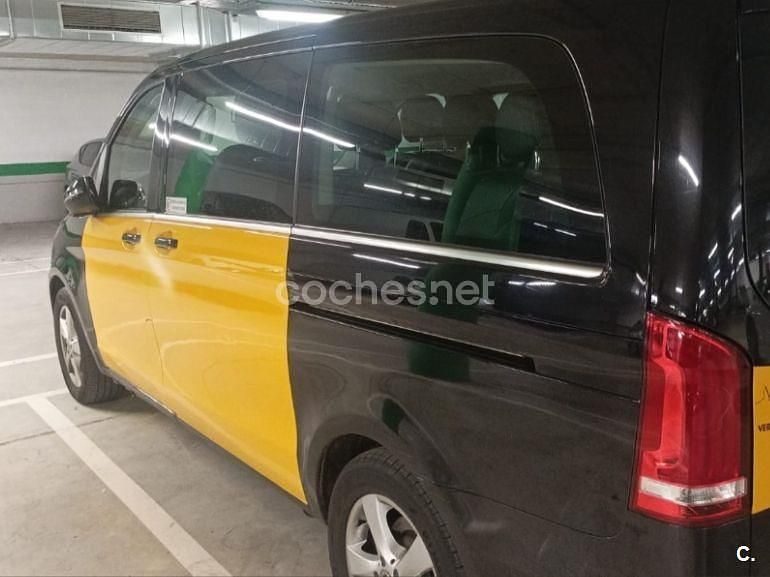 Usado Mercedes V220 Avantgarde 163 CV (119 kW) 2021 Negro Monovolumen