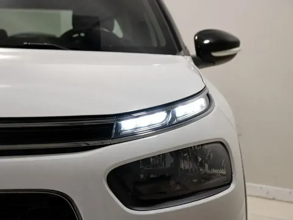 Usado Citroën C4 Feel 99 CV (72 kW) 2018 Otro Berlina