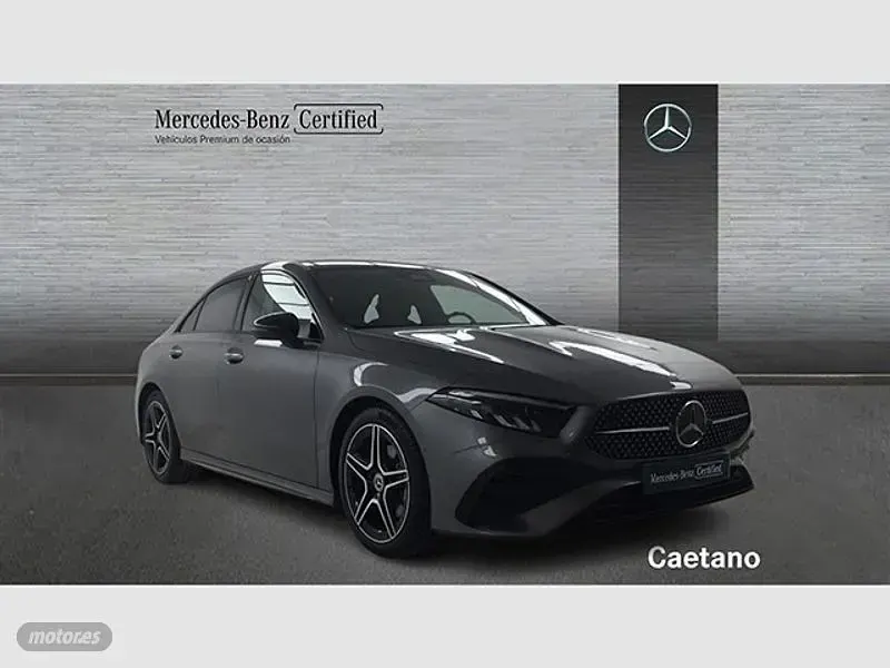 Usado Mercedes A200 150 CV (110 kW) 2025 Gris Berlina