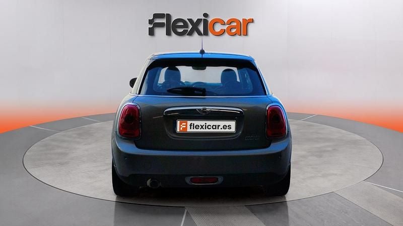 Usado Mini Cooper Clubman 136 CV (100 kW) 2018 Marrón Familiar