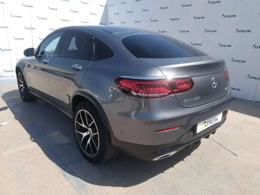 Usado Mercedes GLC200 197 CV (144 kW) 2021 Gris SUV