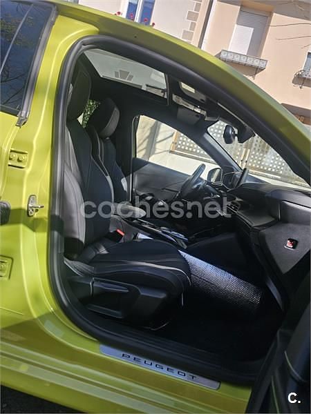 Usado Peugeot 208 GT 145 CV (106 kW) 2025 Amarillo Utilitario