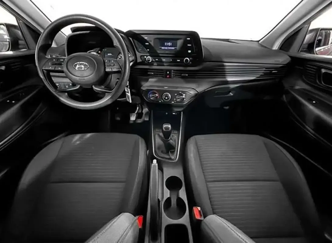 Usado Hyundai i20 84 CV (61 kW) 2022 Blanco Utilitario