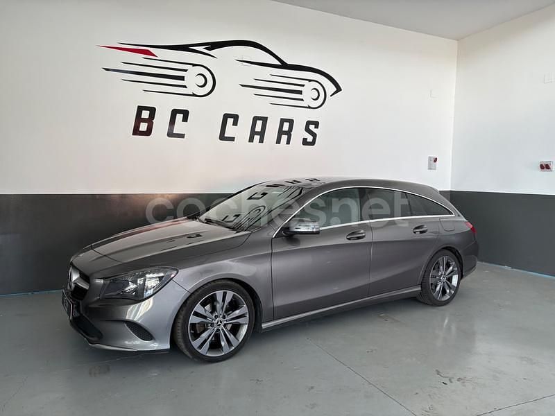 Usado Mercedes CLA200 Shooting Brake 150 CV (110 kW) 2019 Gris / plata Familiar